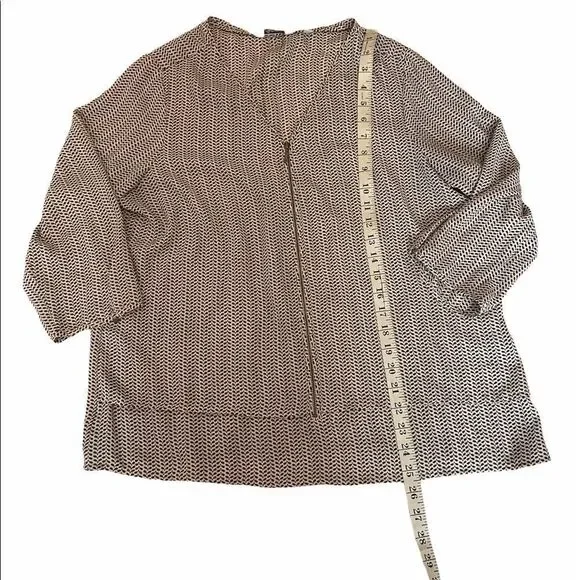 REITMANS Black&White Printed Zipper Loose Fit Top - Picture 7 of 8